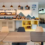 Kyriad Clermont-ferrand-sud - La Pardieu Hotel 3*