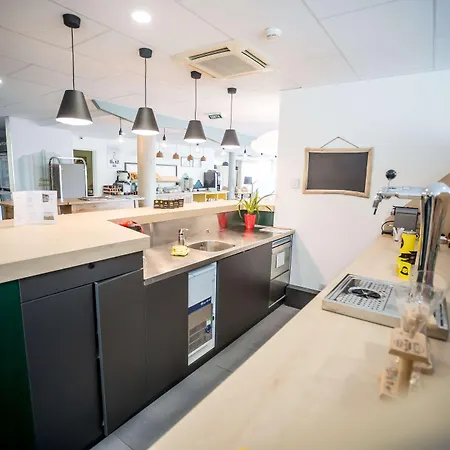 Kyriad Clermont-ferrand-sud - La Pardieu 酒店