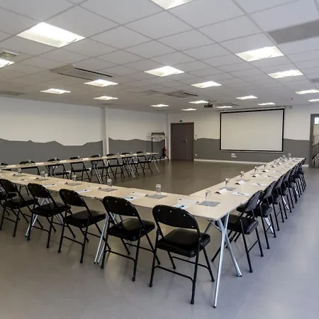 Kyriad Clermont-ferrand-sud - La Pardieu 3* 克莱蒙费朗