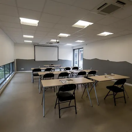 Kyriad Clermont-ferrand-sud - La Pardieu 3* 克莱蒙费朗