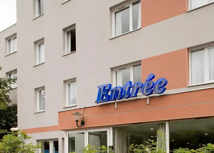 Hotel Kyriad Clermont-ferrand-sud - La Pardieu 3*