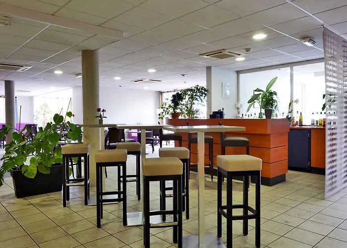 Kyriad Clermont-ferrand-sud - La Pardieu Ξενοδοχείο