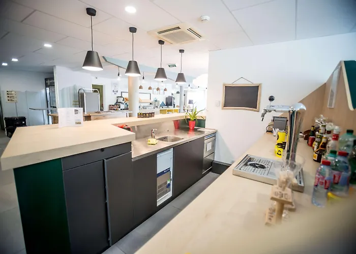 Kyriad Clermont-ferrand-sud - La Pardieu Hotel