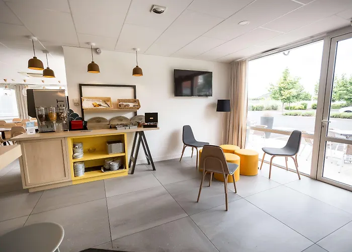 Kyriad Clermont-ferrand-sud - La Pardieu Κλερμόν Φεράν