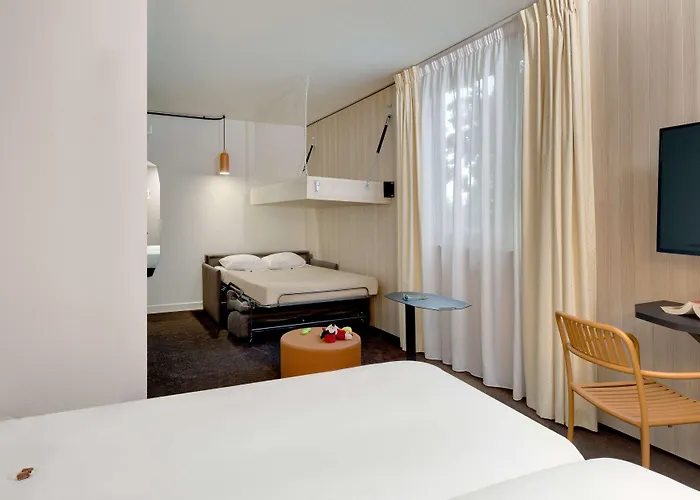 Kyriad Clermont-ferrand-sud - La Pardieu 3* 克莱蒙费朗