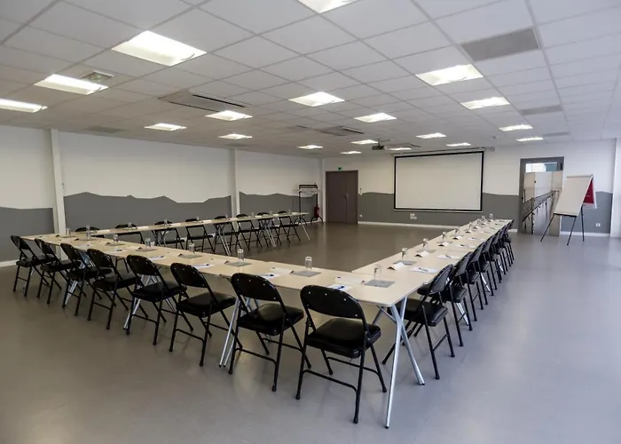 Kyriad Clermont-ferrand-sud - La Pardieu 3* Κλερμόν Φεράν